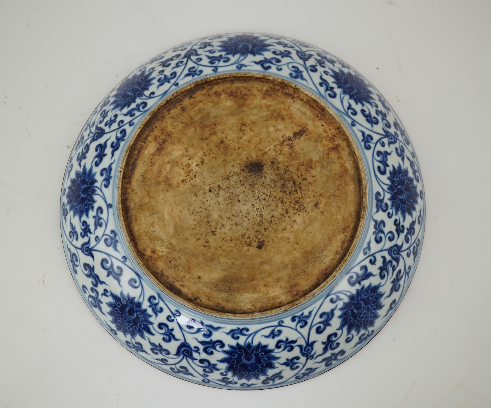 A Chinese blue and white 'Buddhist lions' dish, Ming Dynasty or later